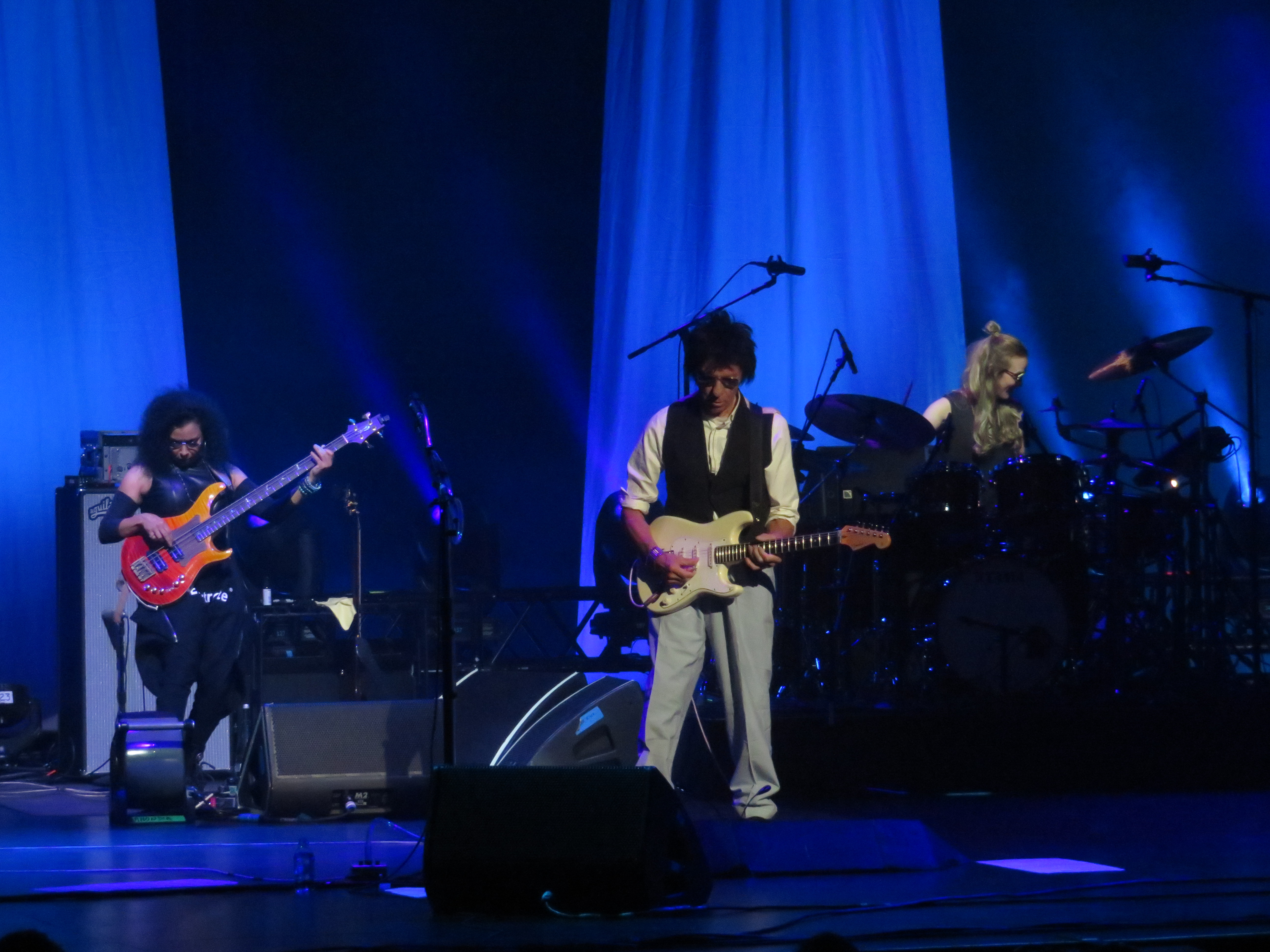 JeffBeckJohnnyDepp2022-10-17MeridianHallTorontoCanada (1).JPG